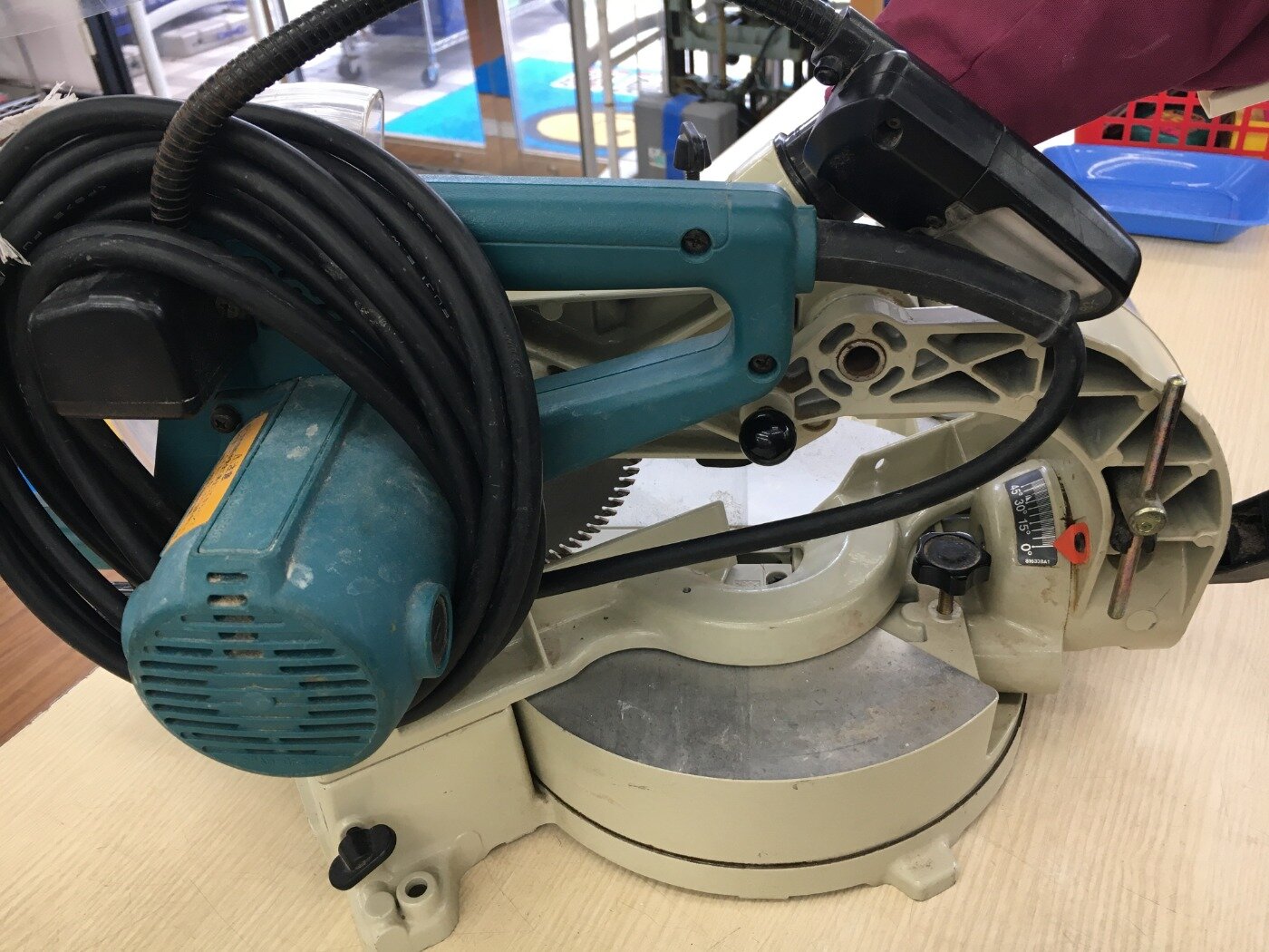 190mmスライドマルノコ】マキタLS0712が入荷しました！ | 電動工具