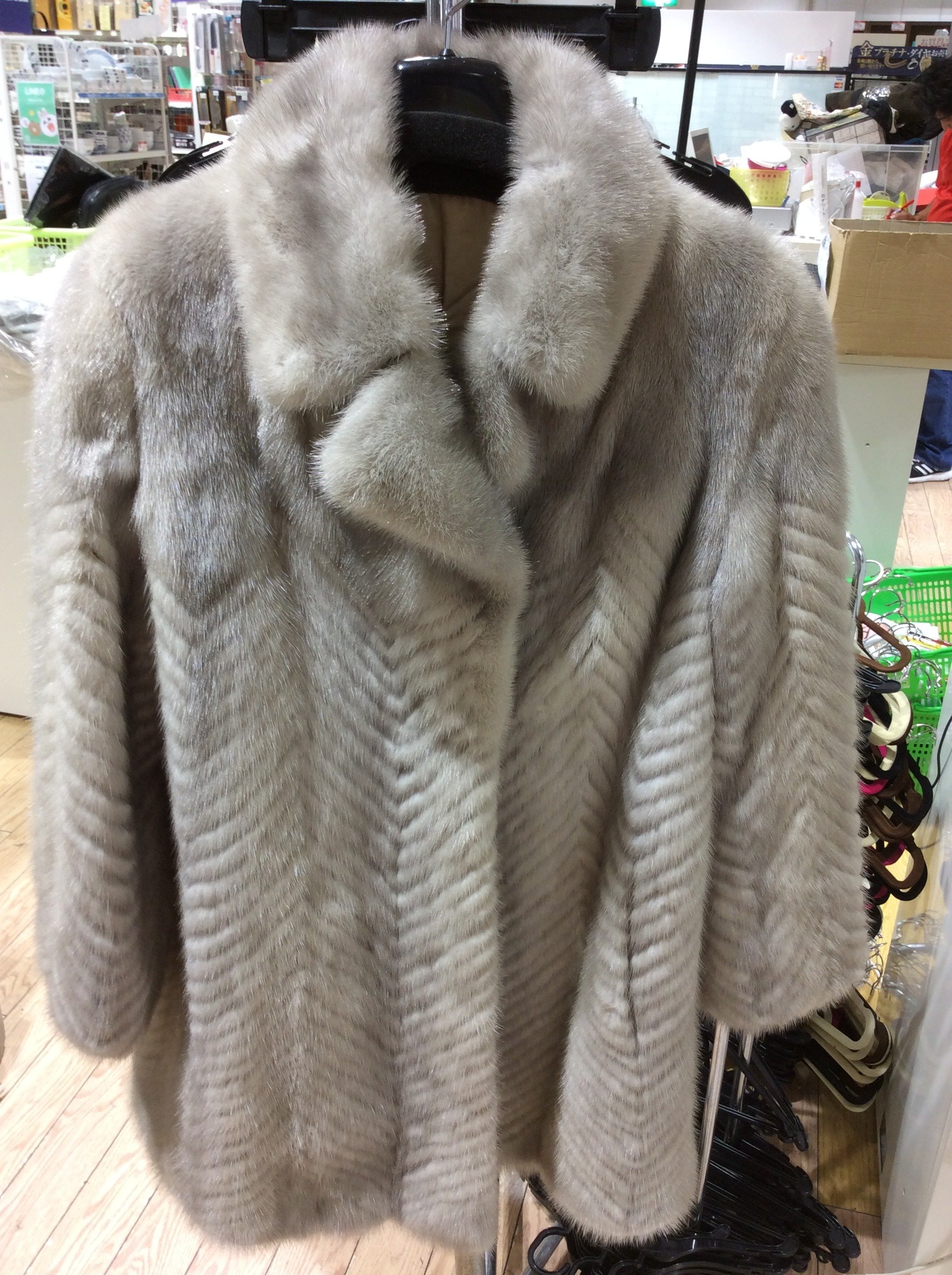 [買取情報]毛皮コート買取りました！ | レディース衣料 | 宝塚インター店 | 良品買館