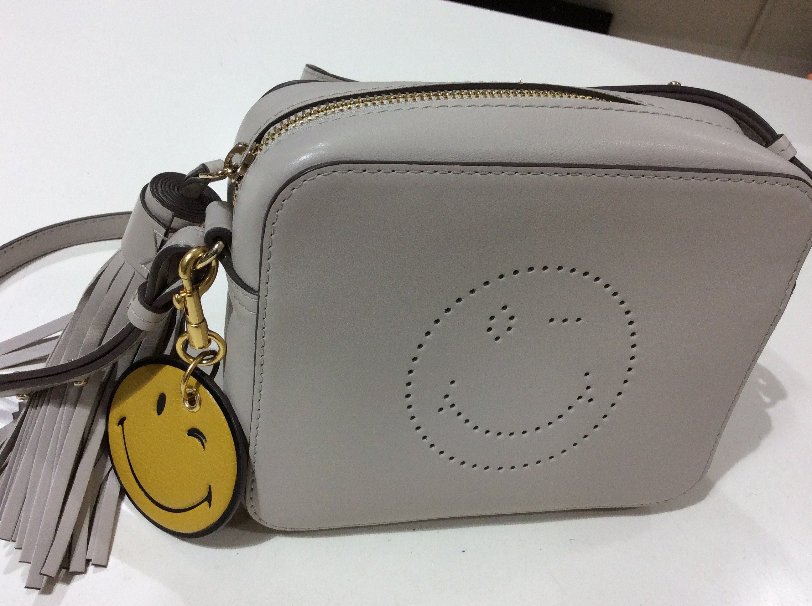 買取情報】ANYA HINDMARCH(ｱﾆﾔ・ﾊｲﾝﾄﾞﾏｰﾁ)ショルダーバッグ ...